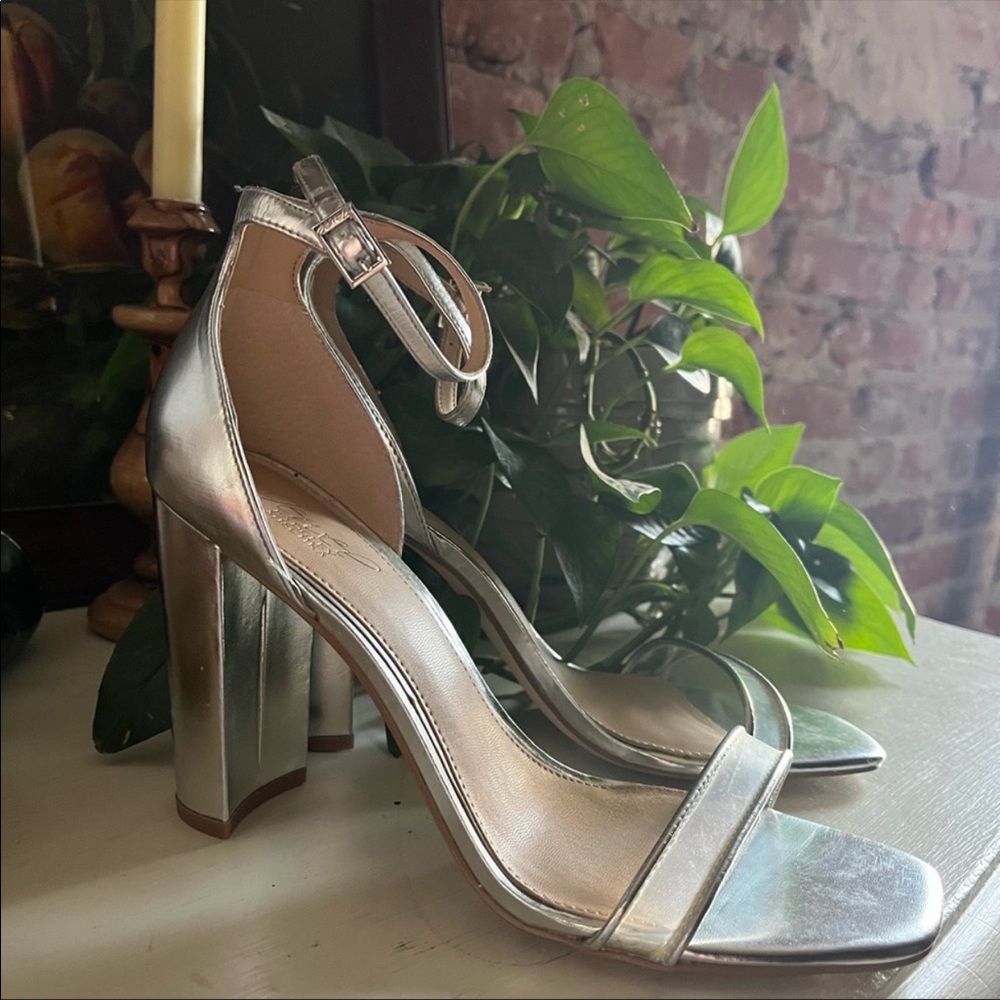 Jewel Badgley Mishka NWOT Silver Strappy Heels